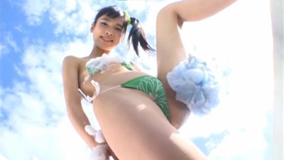asian-japanese-middle-student-spread-vagina-with-swimsuit