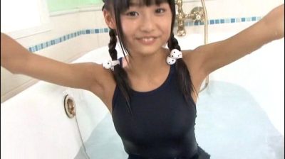 peeing-self-with-schoolswimsuit