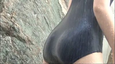 swimsuit-breast-show