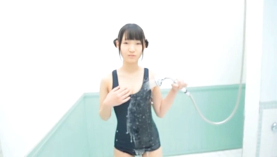 bathing-with-schoolswimsuit